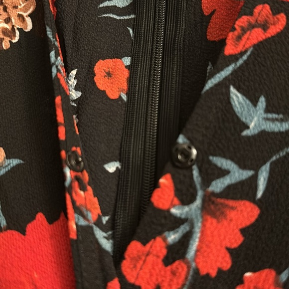 Romantic Rose Romper - Picture 5 of 9